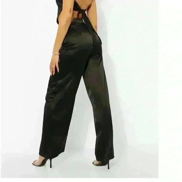 BOOHOO WIDE LEG BLACK SATIN PANT - Picture 2 of 4